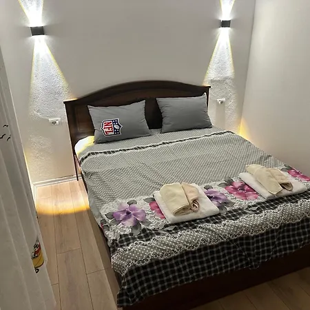 Gardenhouse2 * Memlishte