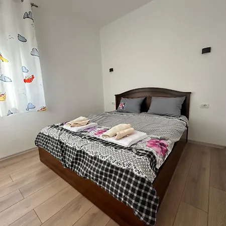Gardenhouse2 Memlishte